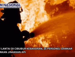 Rumah 2 Lantai di Cibubur Kebakaran, 35 Personel Damkar Diterjunkan Jinakkan Api