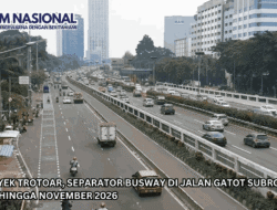 Ada Proyek Trotoar, Separator Busway di Jalan Gatot Subroto Digeser hingga November 2026